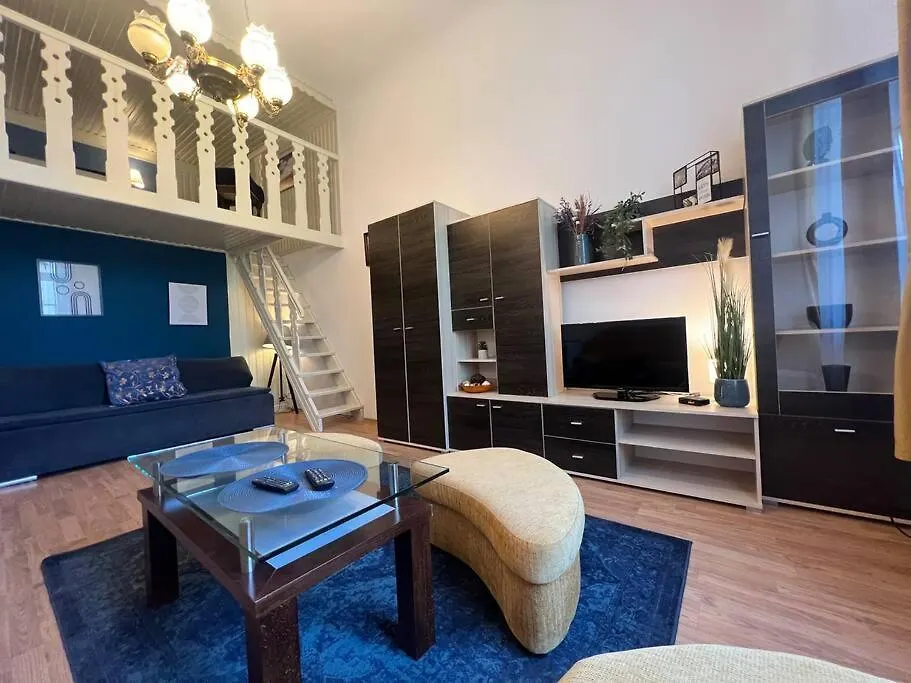 Grodzka / Apartment With Balcony Cracóvia